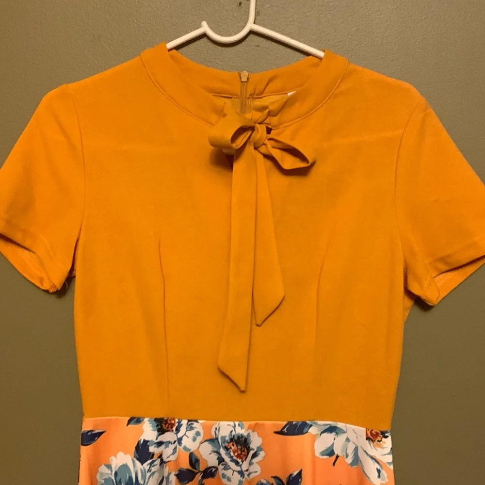 Floral Dress - Picture 2 of 5